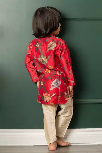 Red chanderi silk printed floral kurta and pyjama set