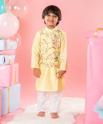 Yellow pure chanderi silk embroidered floral kurta and pyjama set 1