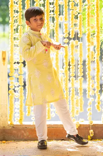 Lemon green crepe silk & cotton silk thread embroidered kurta set