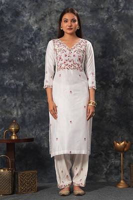 Saumya-Ivory-Suit-Set 2