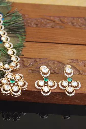 Elegant kundan polki necklace set