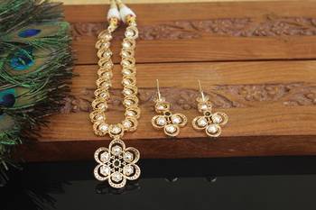 Elegant kundan polki necklace set 3