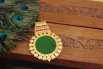 Kerala style gold plated palakka pendant 2