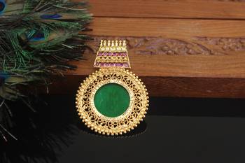 Kerala style gold plated palakka pendant 1