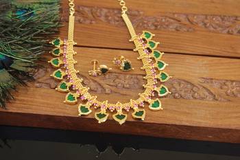 Kerala style gold plated palakka necklace set 2