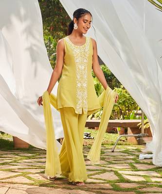 Green hand embroidery georgette kurta set 2
