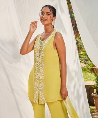 Green hand embroidery georgette kurta set 4