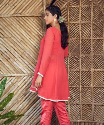 Red hand embroidery georgette kurta set 2