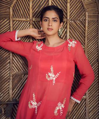 Red hand embroidery georgette kurta set 3