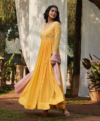 Yellow hand embroidery georgette kurta set 2