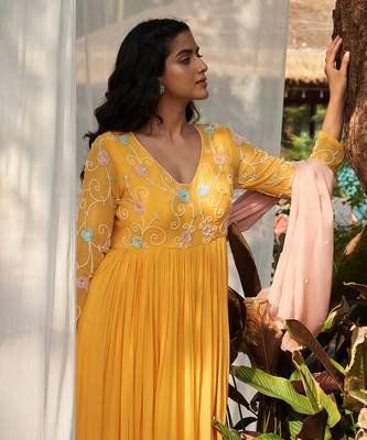 Yellow hand embroidery georgette kurta set 3