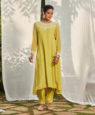 Green hand embroidery goergette kurta set 1