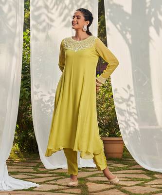 Green hand embroidery goergette kurta set 2
