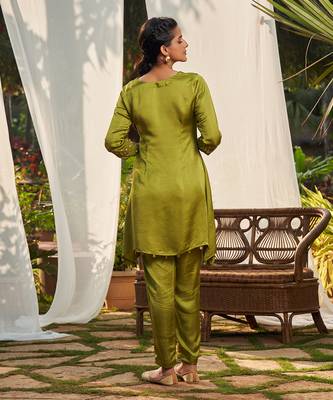 Green hand embroidery satin dupion co-ord set 3