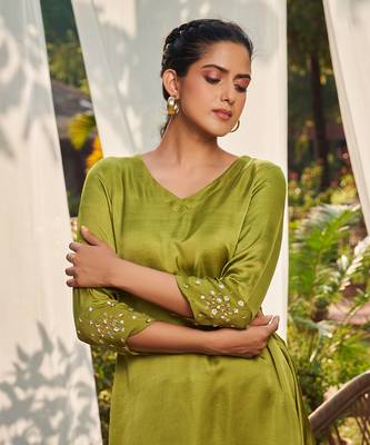 Green hand embroidery satin dupion co-ord set 4