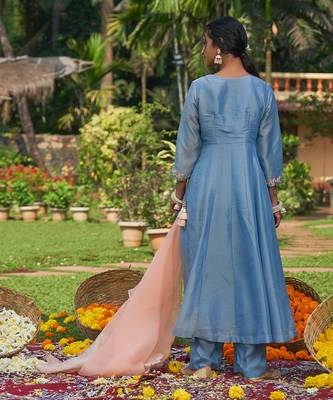 Blue hand embroidery tissue kurta set 4