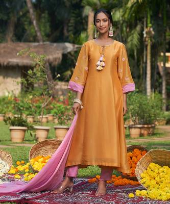 Yellow hand embroidery tissue kurta set 1