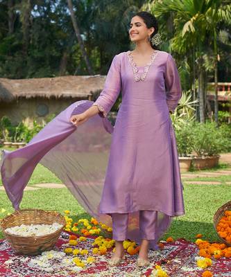 Purple hand embroidery tissue kurta set 3