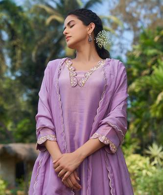 Purple hand embroidery tissue kurta set 5