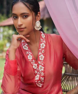 Red hand embroidery tissue  kurta set 5
