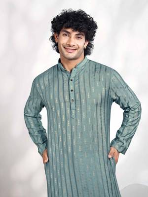 Vardha men's viscose woven jacquard stitched kurta, blue linear striped & diamond jacquard kurtas for men 2