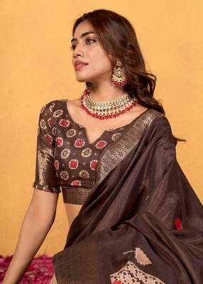 Coffee Traditional Woven Dola Silk Blend Saree With Gold Foil Print For Indian Looks 2