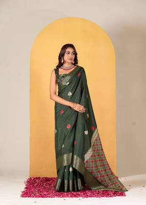 Green Traditional Woven Dola Silk Blend Saree With Gold Foil Print For Indian Looks 1
