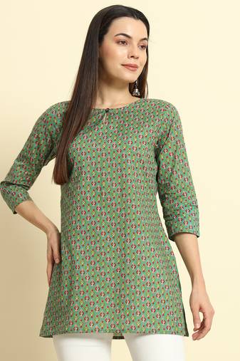 Women Floral Printed Short Kurta