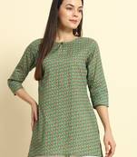 Women Floral Printed Short Kurta