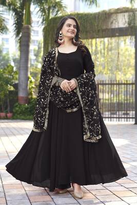 Black Georgette Maxi Gown With Dupatta And Pent 1