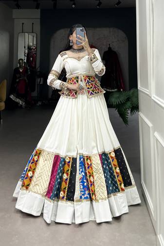 Women's Navaratri Special Traditional Ctop - Top Lehenga Choli Set