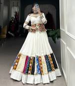 Women's Navaratri Special Traditional Ctop - Top Lehenga Choli Set