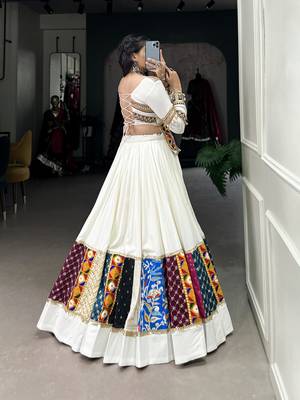 Women's Navaratri Special Traditional Ctop - Top Lehenga Choli Set 3