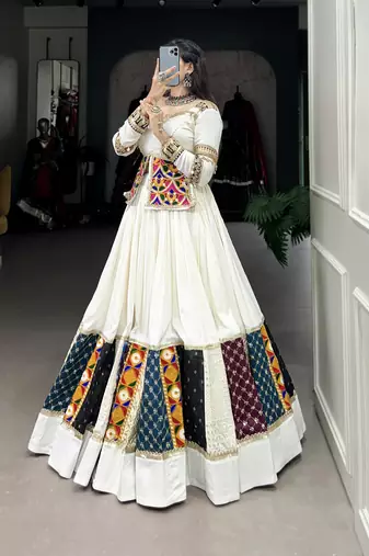 Women's Navaratri Special Traditional Ctop - Top Lehenga Choli Set