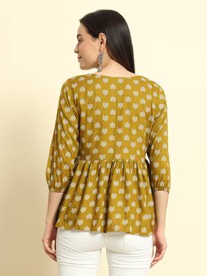 Women Floral Printed Alia Cut Short Kurta 2