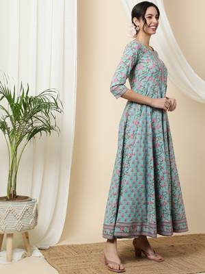 Women Trending Floral Printed Anarkali Kurta 4