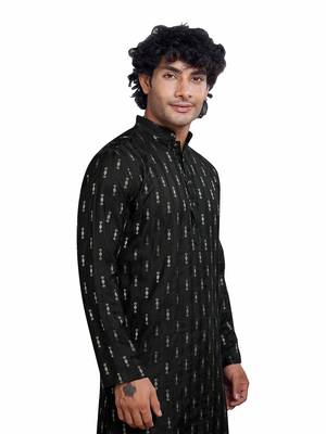 Vardha men's viscose woven jacquard stitched kurta, black linear striped & diamond jacquard kurtas for men 2