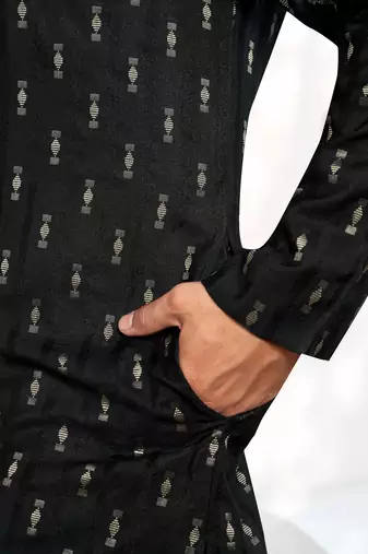 Vardha men's viscose woven jacquard stitched kurta, black linear striped & diamond jacquard kurtas for men