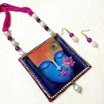 Handcrafted necksets1 2