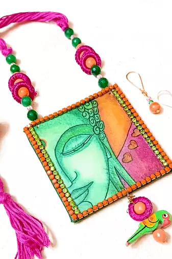Handcrafted necksets5