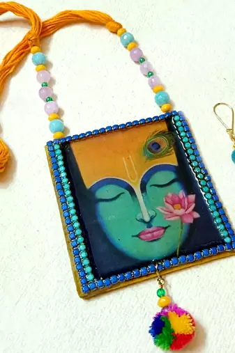 Handcrafted necksets6
