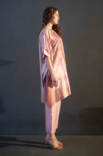 Mauve pink asymmetric kurta set