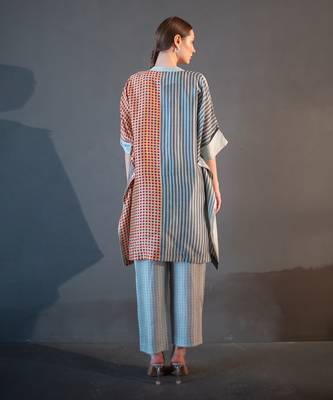 Light grey asymmetric kurta set 3