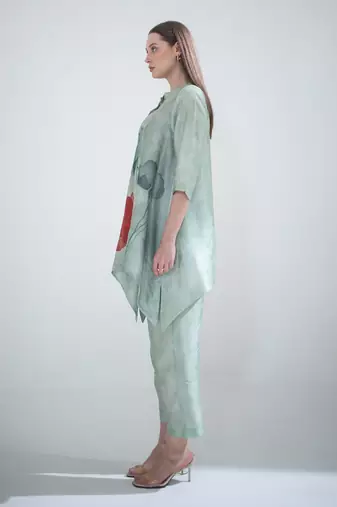Light green short kaftan tail set