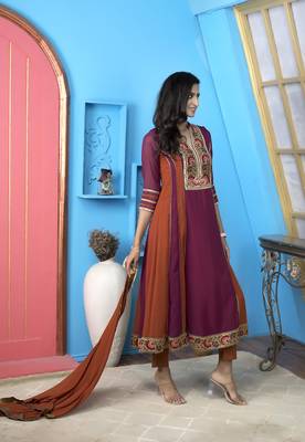 Nikhaar magenta georgette stitched anarkali trouser kurta & dupatta  3