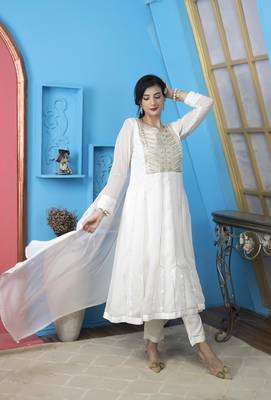 Nikhaar off white georgette stitched anarkali trouser kurta & dupatta  4