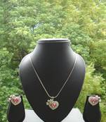 Enchanting pink heart pendant in silver chain