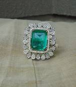 Green finger rings cocktail ring