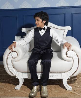 Self-textured party wear coat suit set for boys 6
