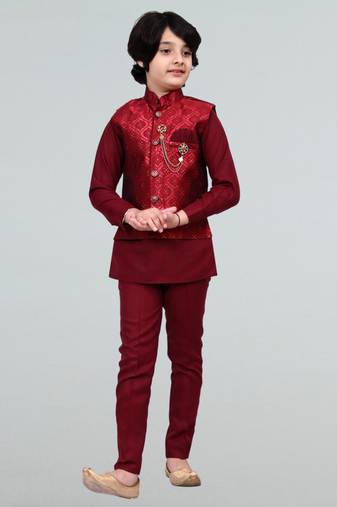 Boys geometric embossed cotton blend waistcoat with kurta & pant set - maroon